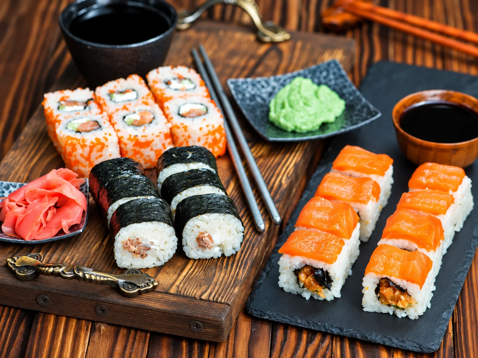 Sushi auf einem Holzbrett · Illustration